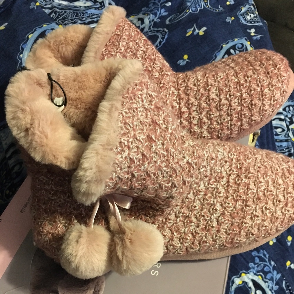 Ladies booties slippers
